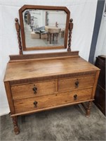 Antique oak 3 drawer dresser with mirror!