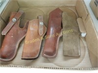 GROUP OF 4 LEATHER HOLSTERS