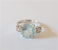 14ct white gold Aquamarine Diamond ring