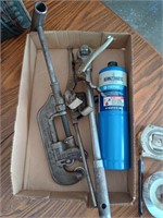 large pipe cutter and breaker bar see