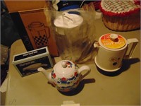 Pitcher, Hot Pot, & Tea Pot