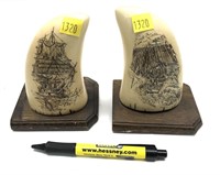 Pair of decorative bookends, The Beachcombers