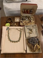 LOT OF COSTUME JEWELRY