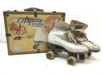 Vtg Ladies Wood Wheel Roller Skates in Metal