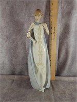 ROYAL DOULTON DEBUT HN 3046 FIGURINE 1985