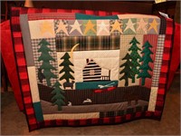 Super cute log cabin quilt 46" x 49"