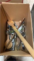 Small box lot of kitchen items includes a large