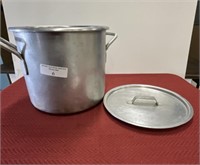 12 qt aluminum stock pot with lid