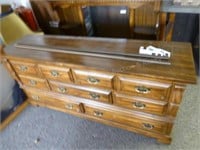 Chest of drawers with mirror