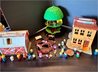 Vintage Tree Tots House & Sesame Street