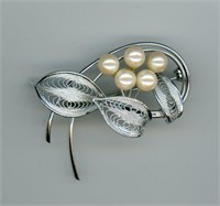 Pearls & Leaves Brooch Pin 2”