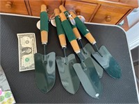 5 NEW Garden Shovels