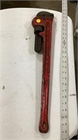 Pipe wrench