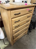 UPRIGHT DRESSER / CHEST OF DRAWERS