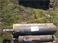 HYDRAULIC CYLINDER