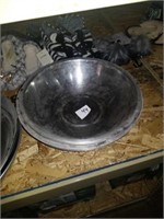 4 large stainless steel bowls