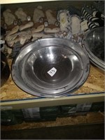 2 large to medium stainless steel bowls