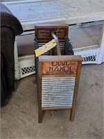 MAGAZINE STAND MADE WI/WASH BOARDS