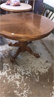 4 chairs and pedestal round table