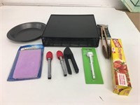 New & Lightly Used Kitchen Items Lot