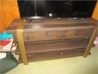 TV STAND WITH 2 SHELVES 28 1/2" X 60" X 18 1/2" -