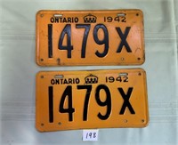 Ontario 1942 licence plates pair