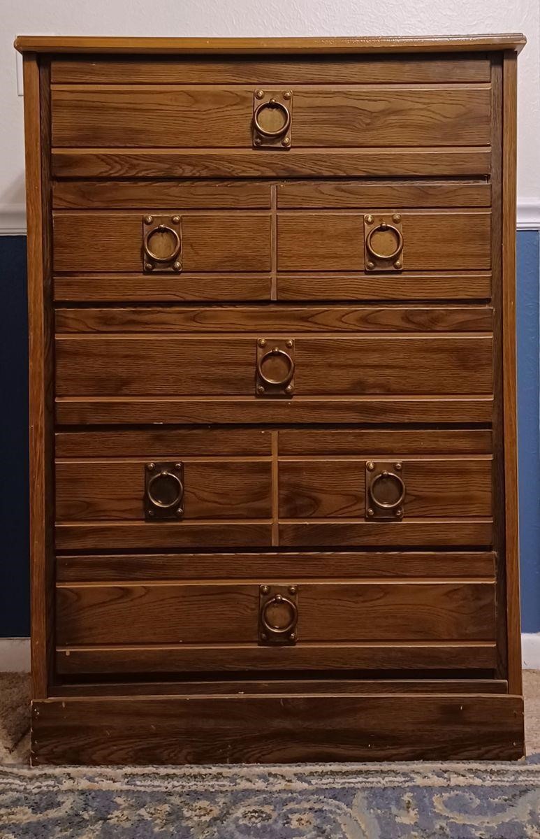 FIVE Drawer BEDROOM CHEST of DRAWERS ~ BRASS PULLS