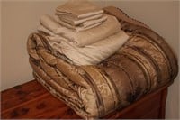 Queen Comforter with Sheets