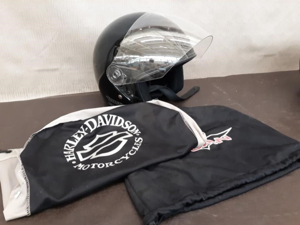Harley Davidson Helmet w/ Bag Size Medium