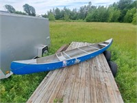 Large 19 foot grumman metal canoe