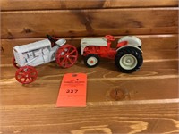 Fordson and Ford tractors 1/16