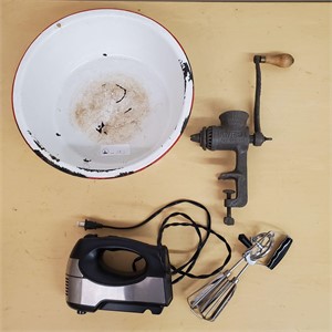 Metal pan, meat grinder, hand blender