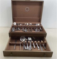 Silverware lot in wooden box Mixed pieces