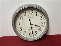 15 inch plastic clock
