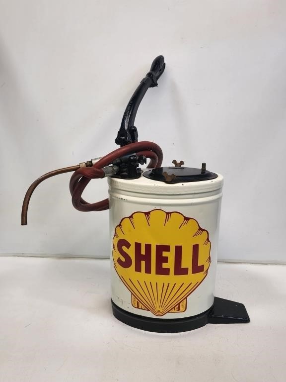 Shell Hand Crank Oil Pump