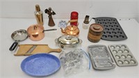 Lot of cookware items