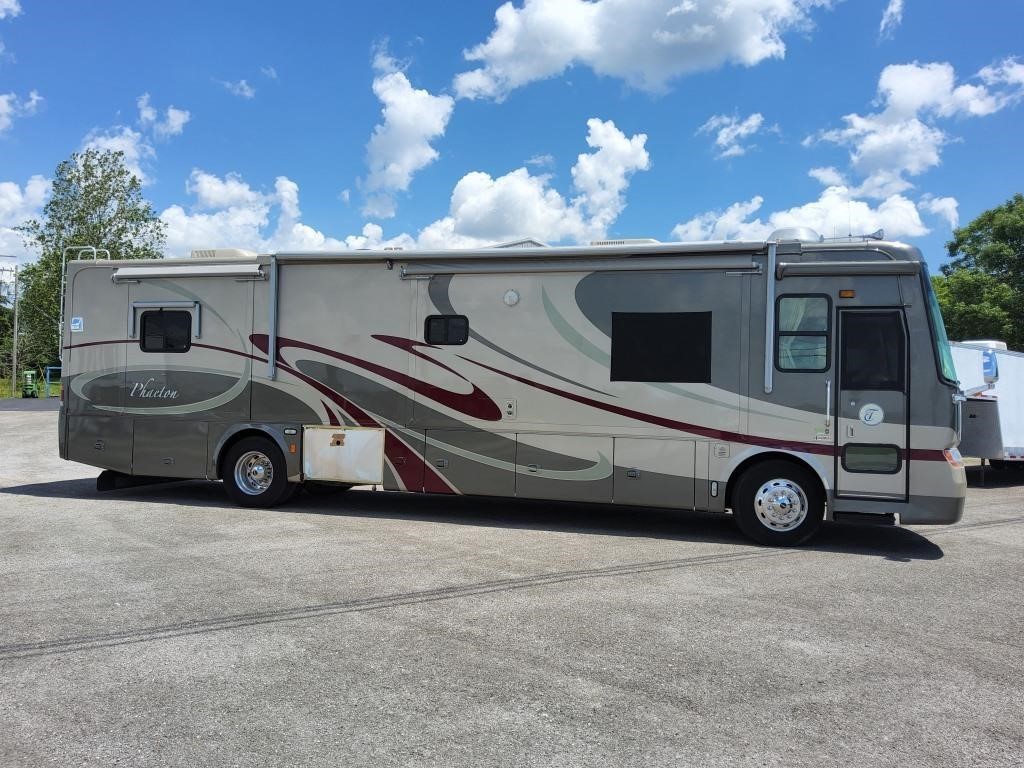 2006 Tiffin Phaeton RV