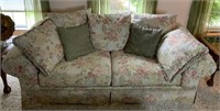 SEALY FLORAL DESIGN LOVESEAT W/ ACCENT PILLOWS