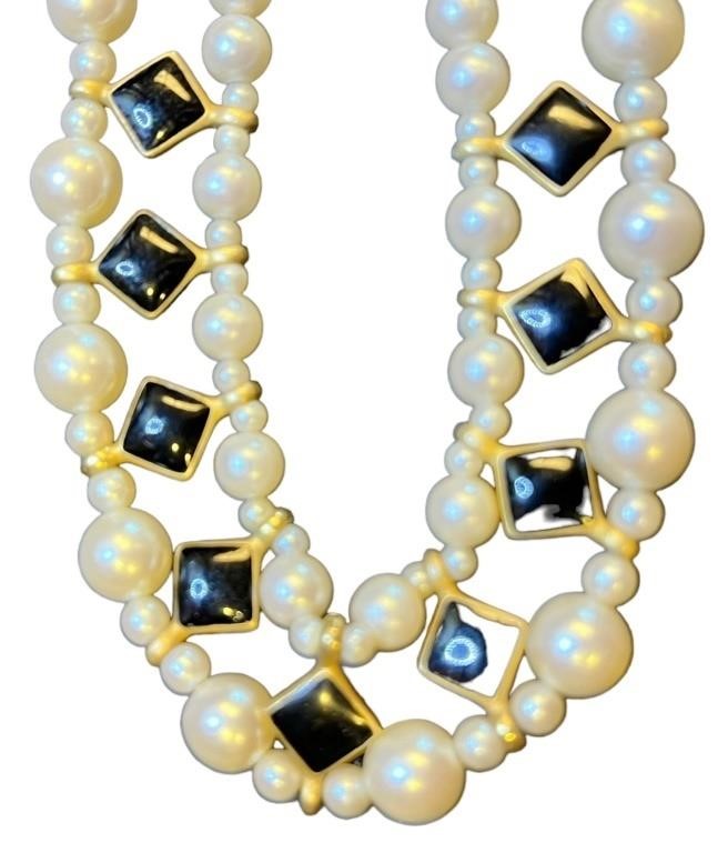 Stunning Pearl Bead Necklace