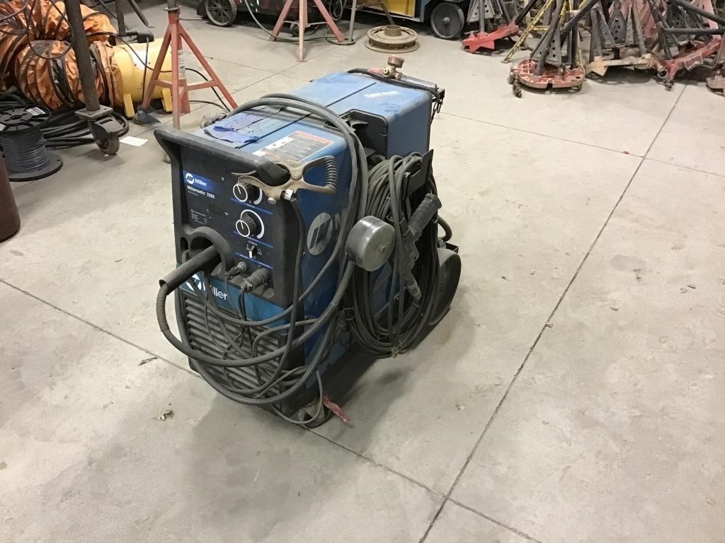 Miller 250X Mig Welder w/ Spool Gun