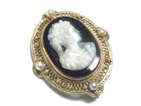 Fine Antique Gold Cameo Brooch w/Seed Pearls