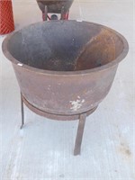 CAST IRON 31" ROUND KETTLE ON STAND SOME PINHOLES