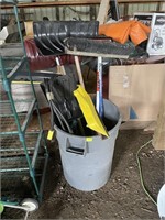 Personal Property-Garbage can/heavy cord/folding