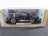 Signature Models 1936 Pontiac Deluxe 1:18 Scale