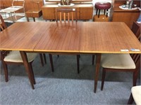 MID CENTURY DINING TABLE WITH LEAF