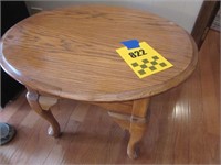 1 Drawer Oak End Table - Queen Ann Legs - 21" Tall