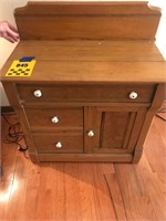 Nice Victorian Wash Stand with Pegged Drawers