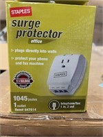 Staples 647514 Surge Protector -