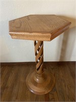 Oak Wood Spiral Stand. Mint Condition