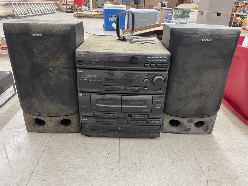 SONY STEREO AND SPEAKERS